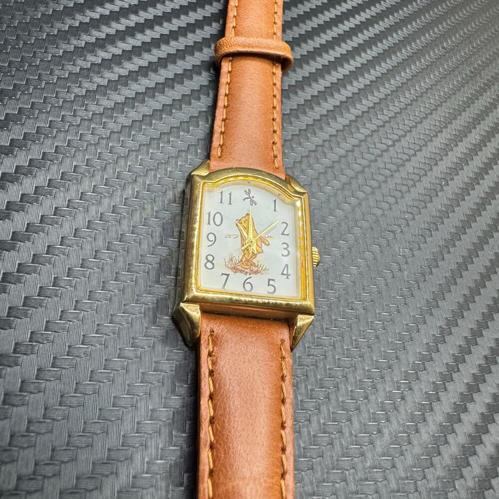 Vintage Rare - Timex - Disney  -Winnie The Pooh Classics Watch Wristwatch